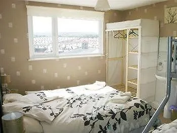 Sunnyside فندق سكرابورو